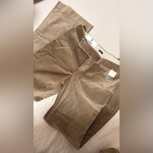 GAP women’s Corduroy Pants in Tan